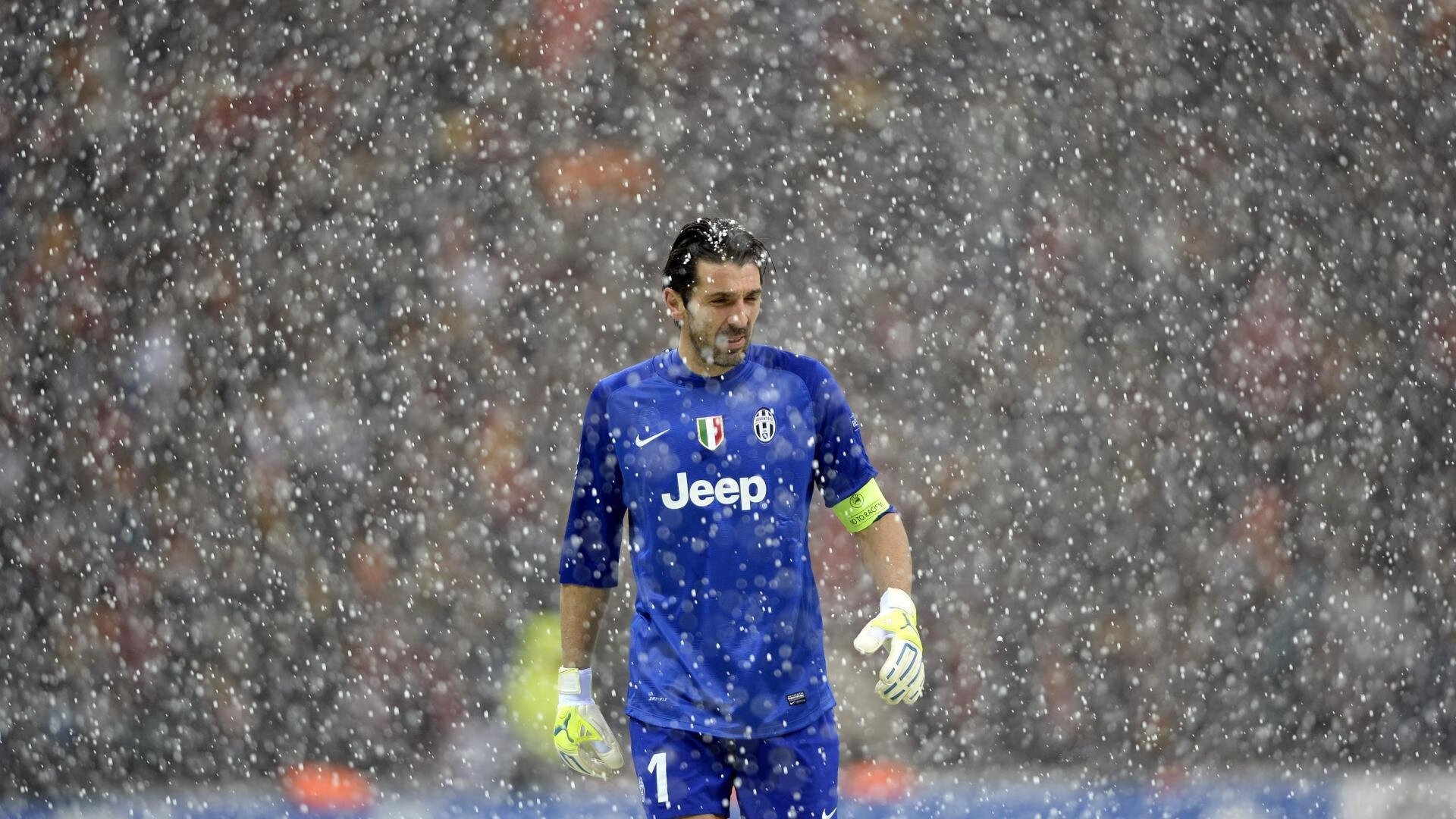 五大联赛是否通过快节奏边路渗透破解密防,五大联赛克制关系